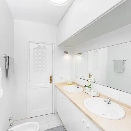 Paradise Sea View 公寓 *